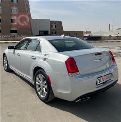 کرایسلەر 300